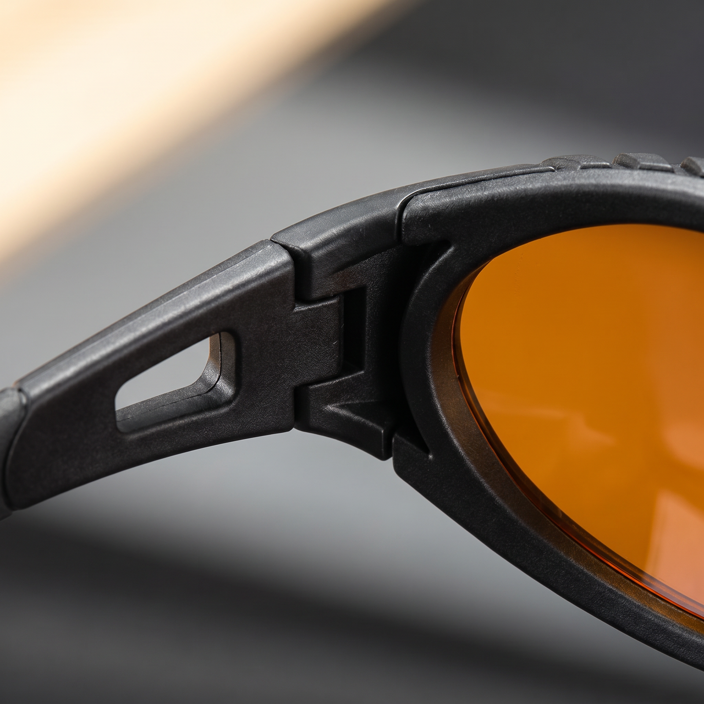 ScreenGuard blue light glasses lens and hinge detail